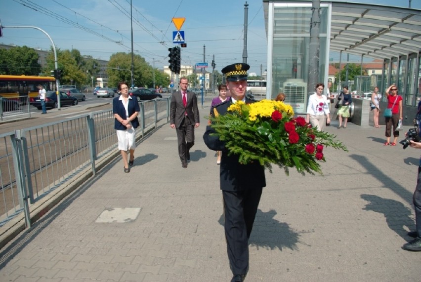 Złożenie kwiatów na 118 rocznice urodzin Stefana...