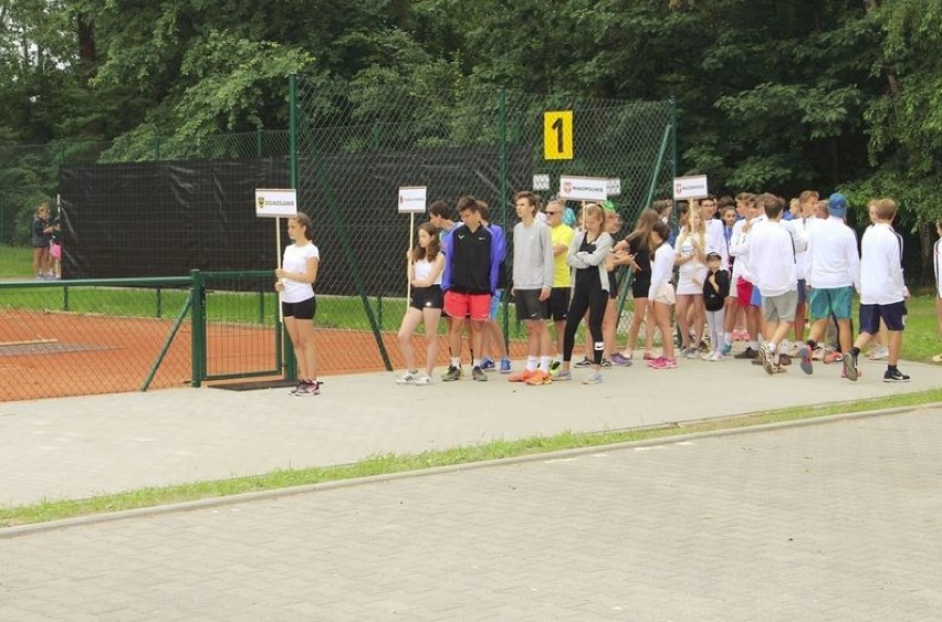 XXIV Ogólnopolska Olimpiada Młodzieży. Tenisiści z całej Polski zawładnęli szamotulskimi kortami 