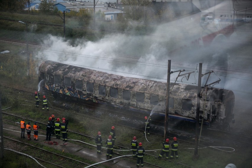 Spłonął wagon kolejowy na dworcu w Płaszowie