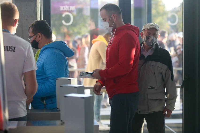 "Udało się zrobić coś niemożliwego". W Puławach oficjalnie otwarto nową halę widowiskowo-sportową. Zobacz zdjęcia z uroczystości