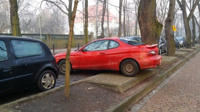 Miszcz parkowania Gliwice. Okolice Parku Chopina.