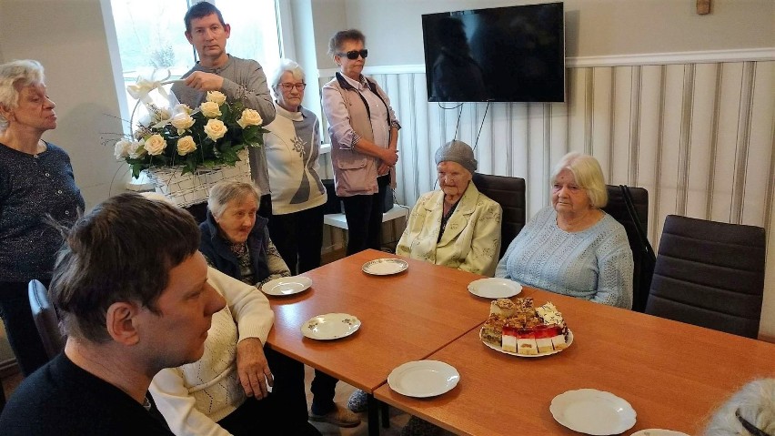 Mieszkańcy Zespołu Mieszkań Chronionych w Nadarzycach podziękowali Pani Janinie Jedruch