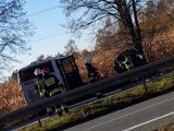 Wypadek w Pawłowicach na DK81. Autobus czołowo zderzył się z osobówką. Jest wielu rannych. Lądował helikopter LPR