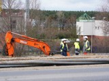 Rozszczelnienie gazociągu przy ul. Gdyńskiej w Poznaniu. Ruch samochodowy i kolejowy został wstrzymany [ZDJĘCIA]