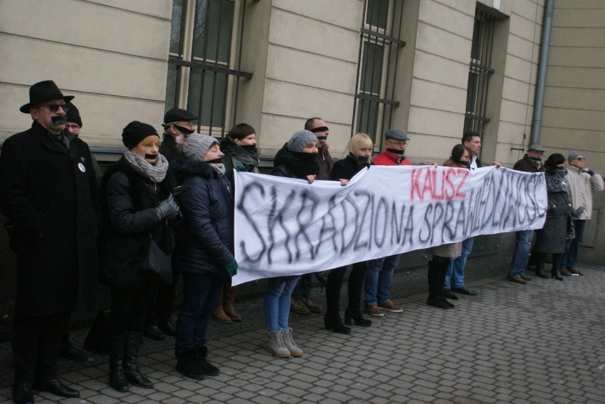 Cichy protest i "Liść demokracji" w Kaliszu