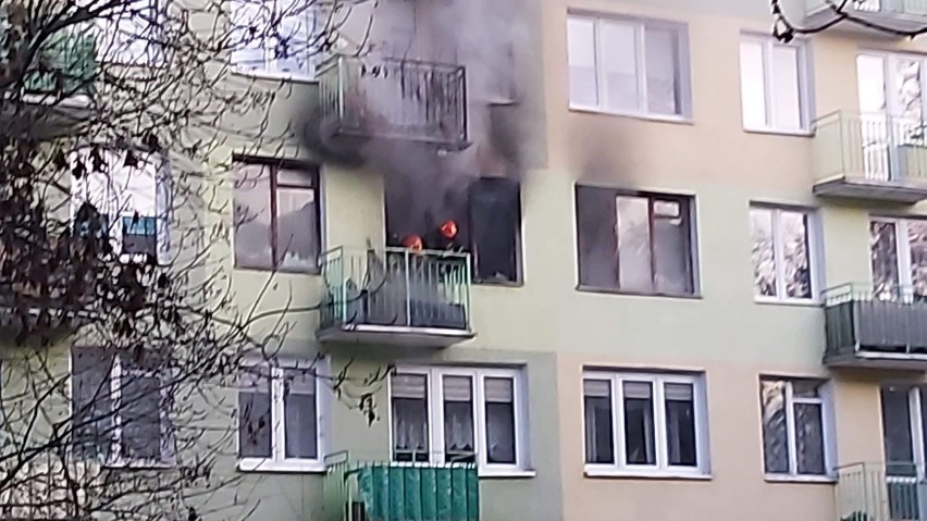 Pożar mieszkania na ulicy Chemików we Włocławku [zdjęcia]