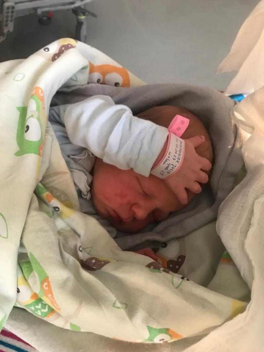 To był wyjątkowy poród. Roma urodziła się… w szpitalnej windzie!