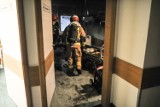 Pożar w szpitalu w Lesznie.Pijany pacjent podpalił salę na chirurgii. Miał blisko dwa promile [ZDJĘCIA i FILM]