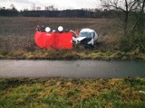 Tragiczny wypadek. Auto wypadło z drogi. Nie żyje kobieta