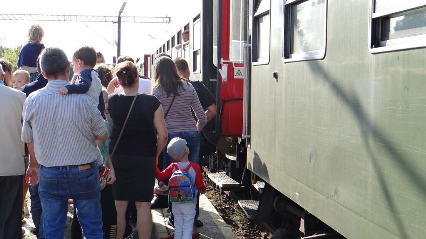 Pociągiem Retro ze Zduńskiej Woli do Karsznic i z powrotem