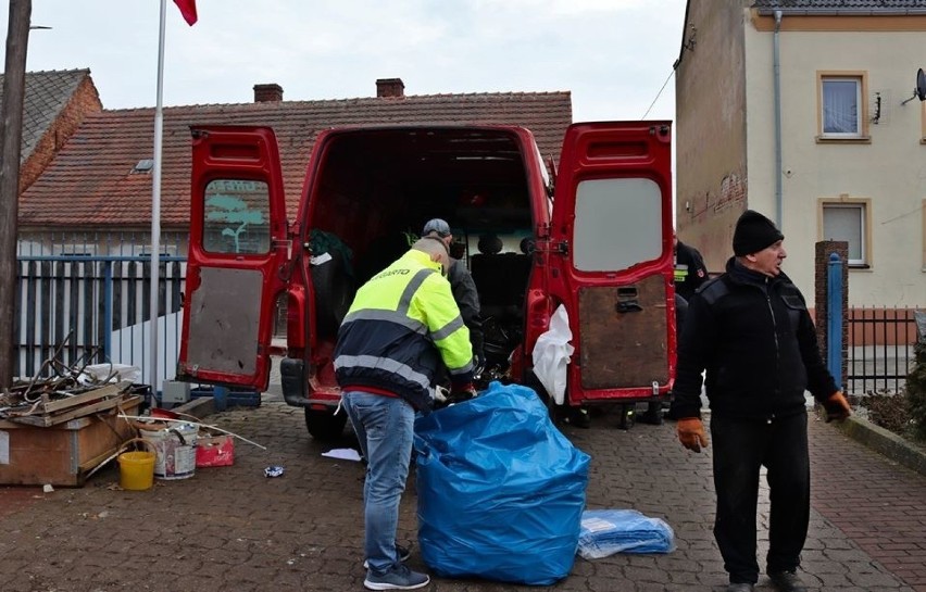 Zbiórka złomu przez strażaków z OSP w Otyniu