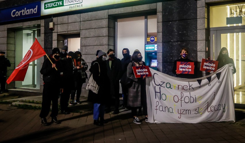 Protest maturzystów pod Kuratorium Oświaty w Gdańsku w...