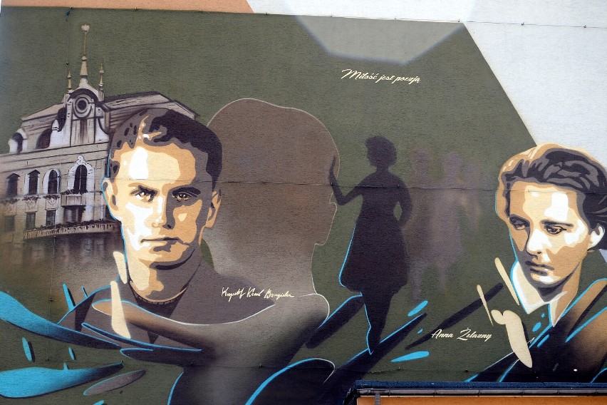 Powstał mural Krzysztofa Kamila Baczyńskiego: Miłość jest poezją [ZDJĘCIA]