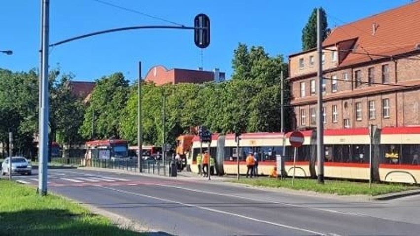 Awaria drogowa we Wrzeszczu - na przystanku Plac...