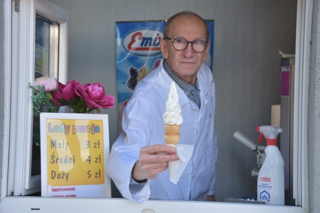 Tadeusz Mendelski już od 34 lat kręci najlepsze lody w Zaniemyślu