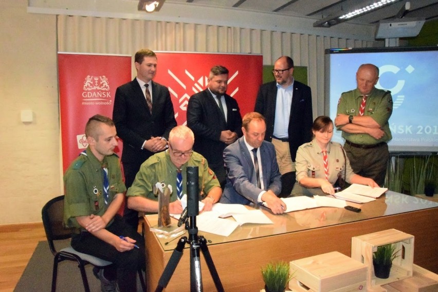 Podpisanie umowy z ZHP o współpracy w organizacji Światowego...