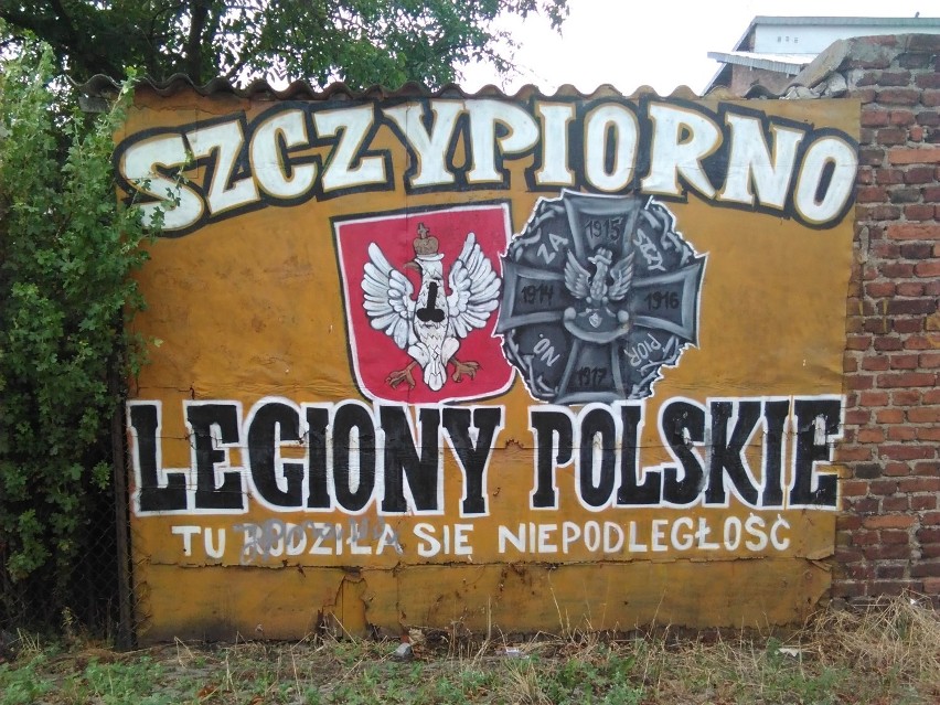 Jeden ze zniszczonych murali w Kaliszu