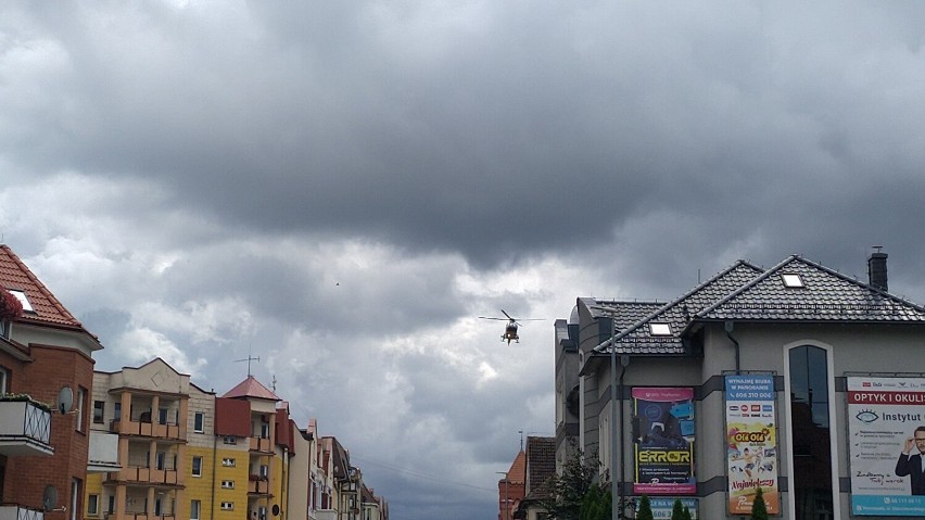 W Lęborku auto potrąciło 62-letnią kobietę. Śmigłowiec LPR przetransportował ją do szpitala w Gdańsku