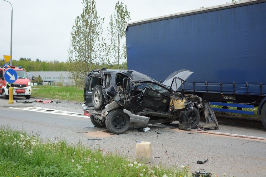 Wypadek w Kwidzynie. Zderzenie samochodu i dwóch ciężarówek [ZDJĘCIA]