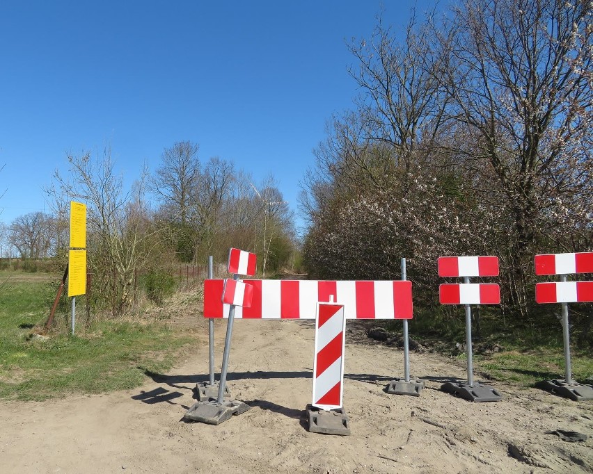 Rozpoczyna się budowa ścieżki rowerowej budowanej w ramach...