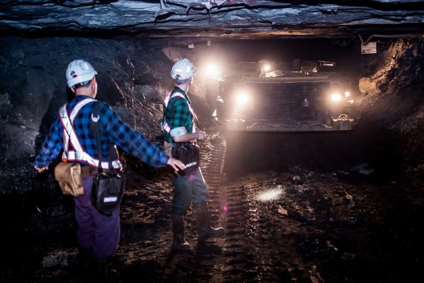 Jak wygląda praca pod ziemią w kopalniach KGHM?