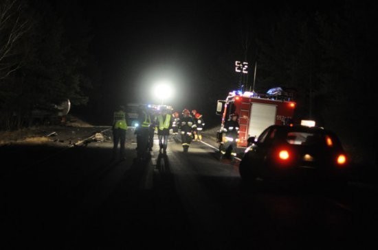 Śmiertelny wypadek na K-10 w Jeziorkach. Na trasie Piła - Śmiłowo zginął 25-letni mężczyzna [FOTO]