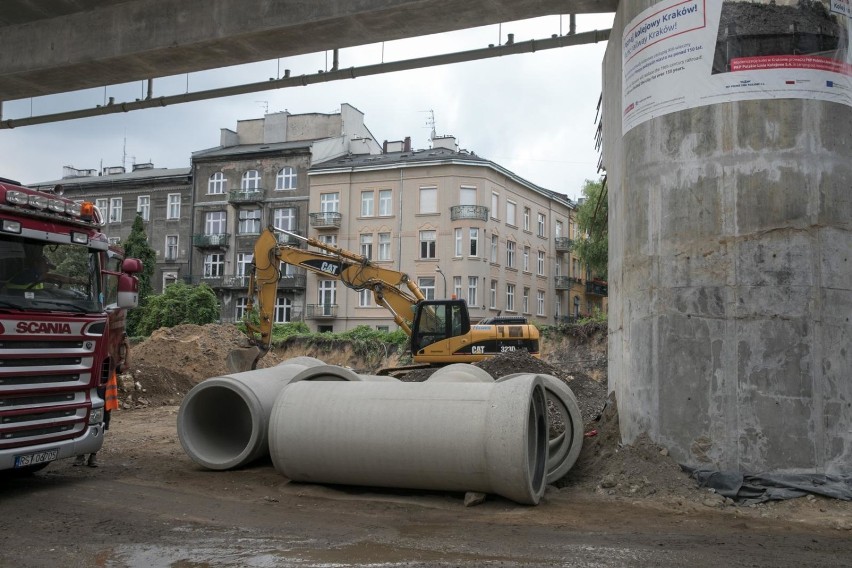 Kraków. Zdecydują co powstanie pod nową estakadą [ZDJĘCIA]