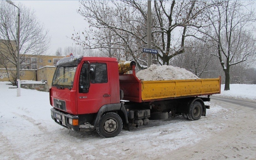 MZUiM w Chorzowie zlecił wywóz śniegu z ulic miast dla poprawy bezpieczeństwa