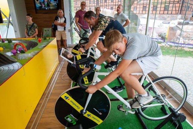 Wyścig po zdrowie to inicjatywa, której od lat towarzyszą imprezy promujące sport i aktywność – zawody dla dzieci, wyścigi amatorów, maratony MTB, rywalizacja młodzieży i imprezy szosowe. Wyścig po Zdrowie idzie jeszcze krok dalej, stawiając na zdrowy i aktywny styl życia w centrum uwagi. W tym roku rodzinny piknik odwiedził już między innymi Warszawę, Kraków i Katowice, a w ten weekend zawitał do w Bydgoszczy. Za nami pierwszy dzień imprezy. 

Zapraszamy do obejrzenia fotorelacji >>>
Więcej o imprezie TUTAJ


Prognoza pogody, Kujawsko-Pomorskie [16-22 sierpnia]
