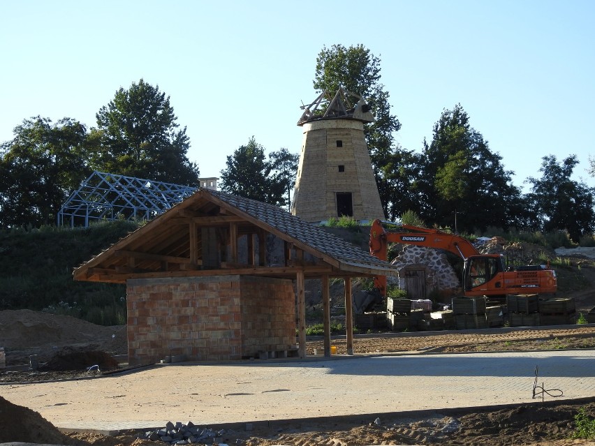 Park Kulturowy w Milewszczyźnie nabiera kształtów. Zobacz, jak buduje się jedna z największych atrakcji Podlasia 