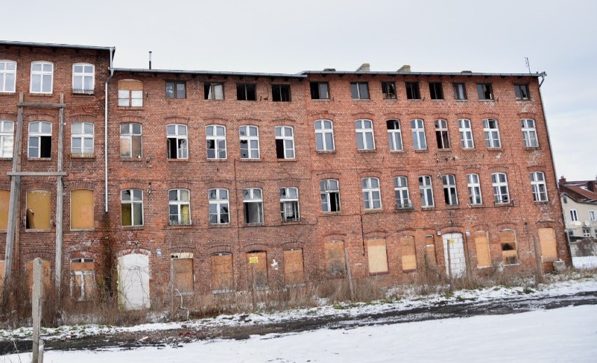 Malbork. Budynek do rozbiórki przy ul. Jagiellońskiej 99 ABC zniknie? Magistat chce pozbyć się problemu i wystawi nieruchomość na sprzedaż