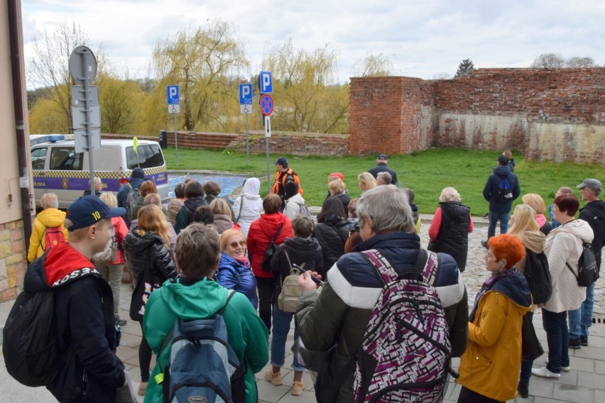 Zorganizowane grupy turystów oblężyły Sandomierz już we...