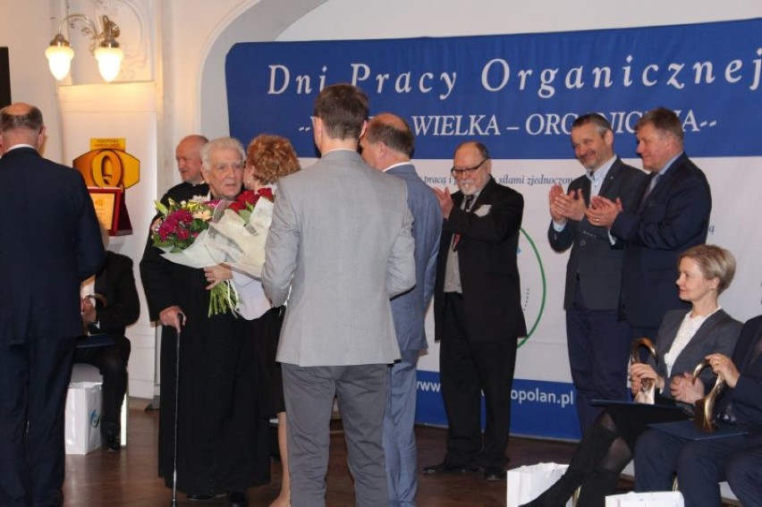 Honorowy Wawrzyn Pracy Organicznej dla Księdza Prałata Andrzeja Rygielskiego. Mamy zdjęcia z uroczystości 