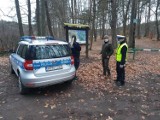 Policjanci z Krokowej oraz leśnicy z Nadleśnictwa Wejherowo na wspólnych patrolach | NADMORSKA KRONIKA POLICYJNA