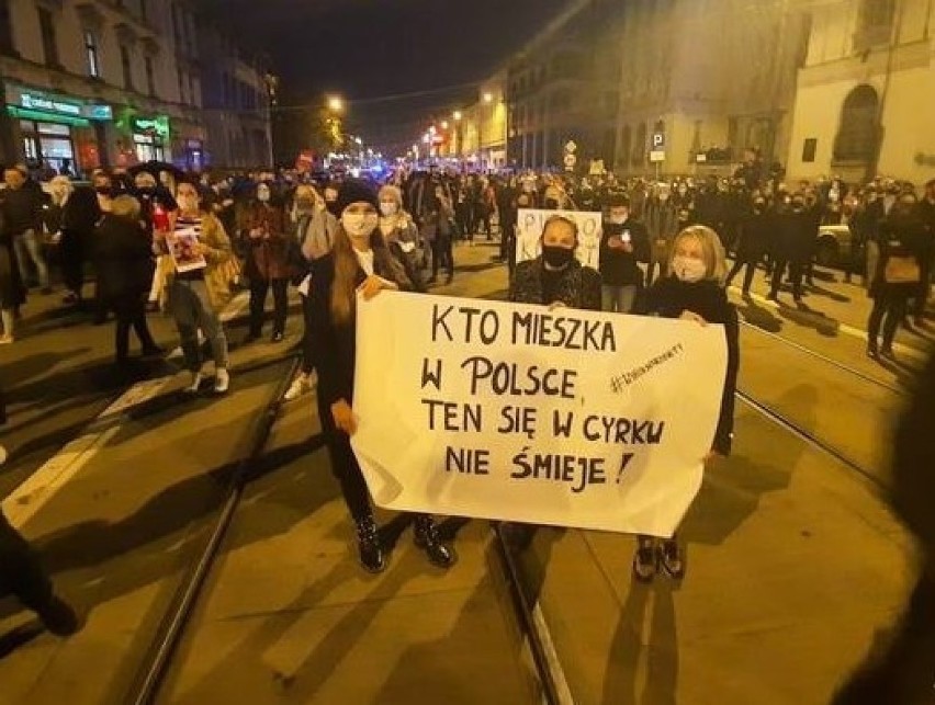 Najlepsze hasła protestujących kobiet....