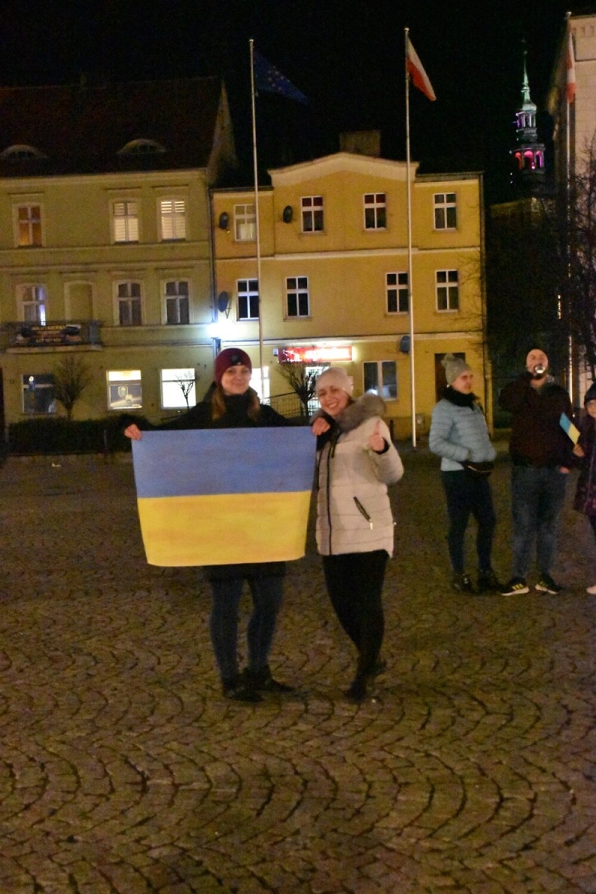 Pokojowy protest przeciwko wojnie na Ukrainie na śremskim...