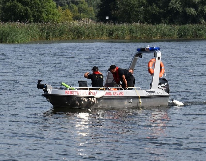 Malbork. Czy to było utonięcie w Nogacie, czy nic się nie stało? Policja publikuje zdjęcie ubrań i prosi o informacje