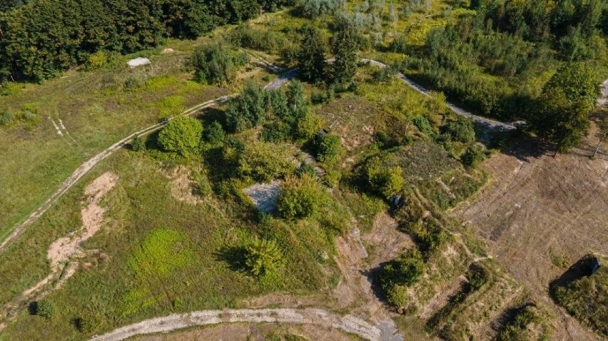 Covidowe osiedle pod Warszawą. Ministerstwo klimatu odpowiada: „inwestycja nie była zwolniona z przestrzegania przepisów” 