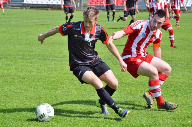 Mateusz Stankiewicz (z prawej) był jednym z dwóch graczy ze "starej" kadry Soły, którzy wystąpili przeciwko młodzieżowej drużynie Cracovii (4:2).