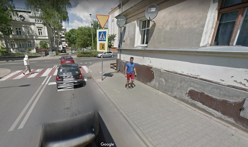 Moda w Obornikach na Google Street View! Jak wyglądali mieszkańcy 10 lat temu?