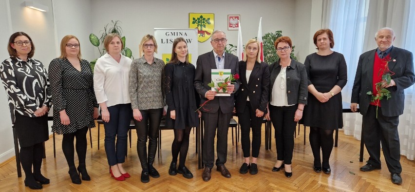 Oto radni gminy Lisków. Odebrali już zaświadczenia o wyborze do Rady Gminy. ZDJĘCIA