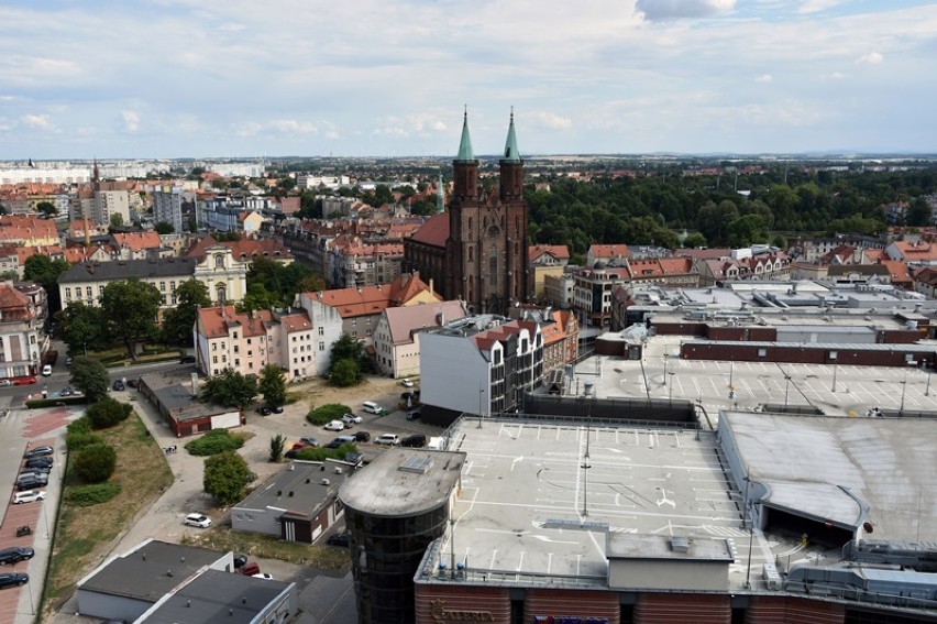 Tak wygląda Legnica z wieży Zamku Piastowskiego [ZDJĘCIA]