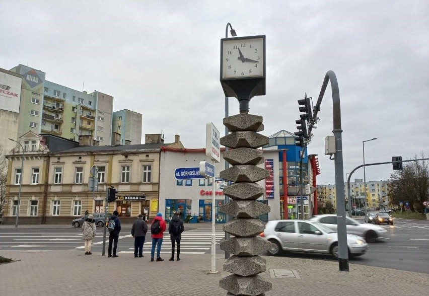 Zegar na skrzyżowaniu ulic Górnośląskiej i Sebinowskiej w...