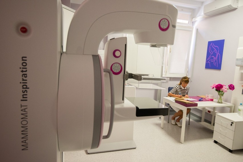 Profilaktyka raka piersi. Co robić, by nie zachorować? Jak się badać? Gdzie zrobić mammografię?