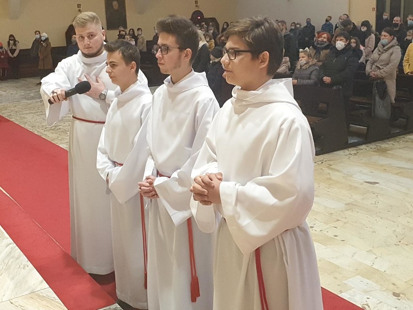 Liturgiczna Służba Ołtarza w parafii NMP Matki Kościoła i...