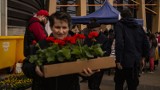 Akcja "Bądź eko na wiosnę" przed Galerią Solną w Inowrocławiu