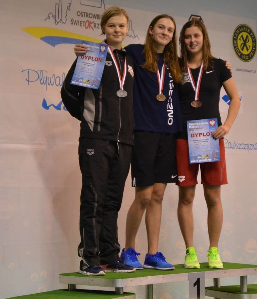 Oleśnica. Srebrny i dwa brązowe medale na Zimowych Mistrzostwach Polski w pływaniu 