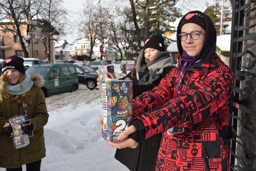 WOŚP 2019: Wolontariusze kwestowali też w Białce Tatrzańskiej i Nowym Targu [ZDJĘCIA]