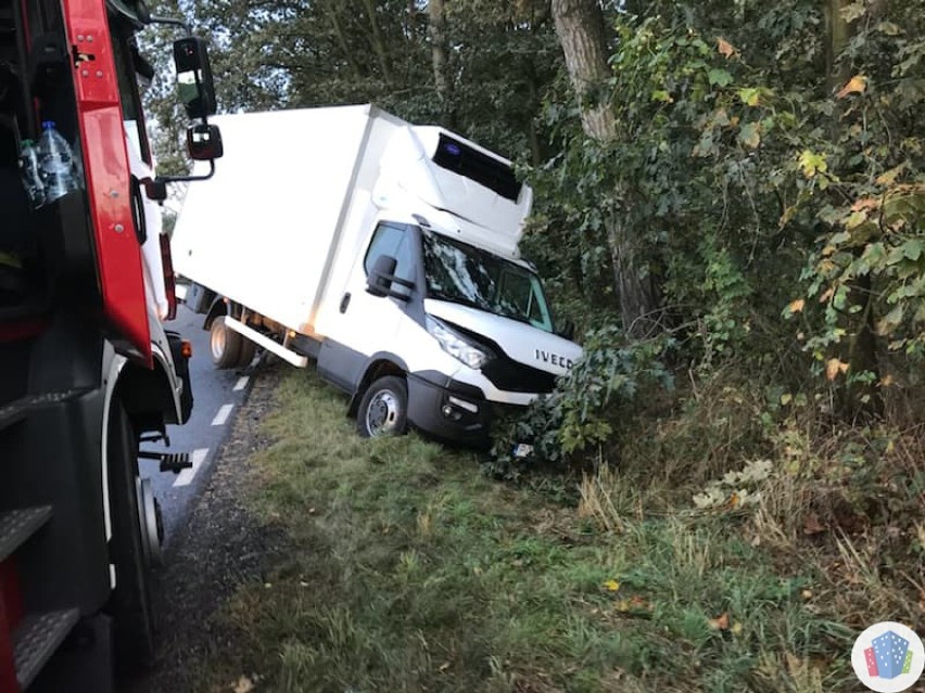 NA SYGNALE: 26-letni kierowca z powiatu krotoszyńskiego doprowadził do groźnego wypadku [ZDJĘCIA]