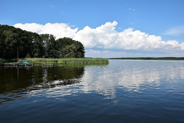 W piątek (11 sierpnia) został odwołany zakaz kąpieli w Jeziorze Sławskim